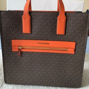 ⚠️ SALE  NWT Michael Kors Lg Kenly Tote Crossbody